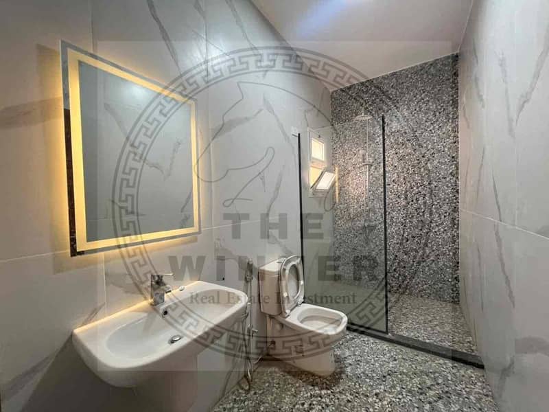 10 6bc52eb3-fc7b-4fbe-9ed5-20b25ee65b02. jpg