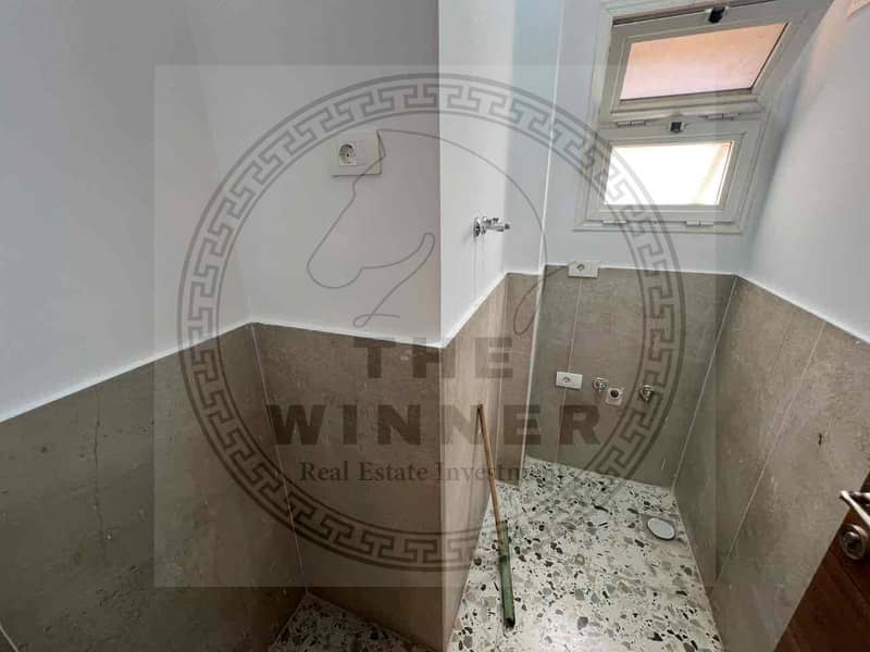 13 130d9e7c-15fa-4f41-8f9f-e07532b1adcd. jpg