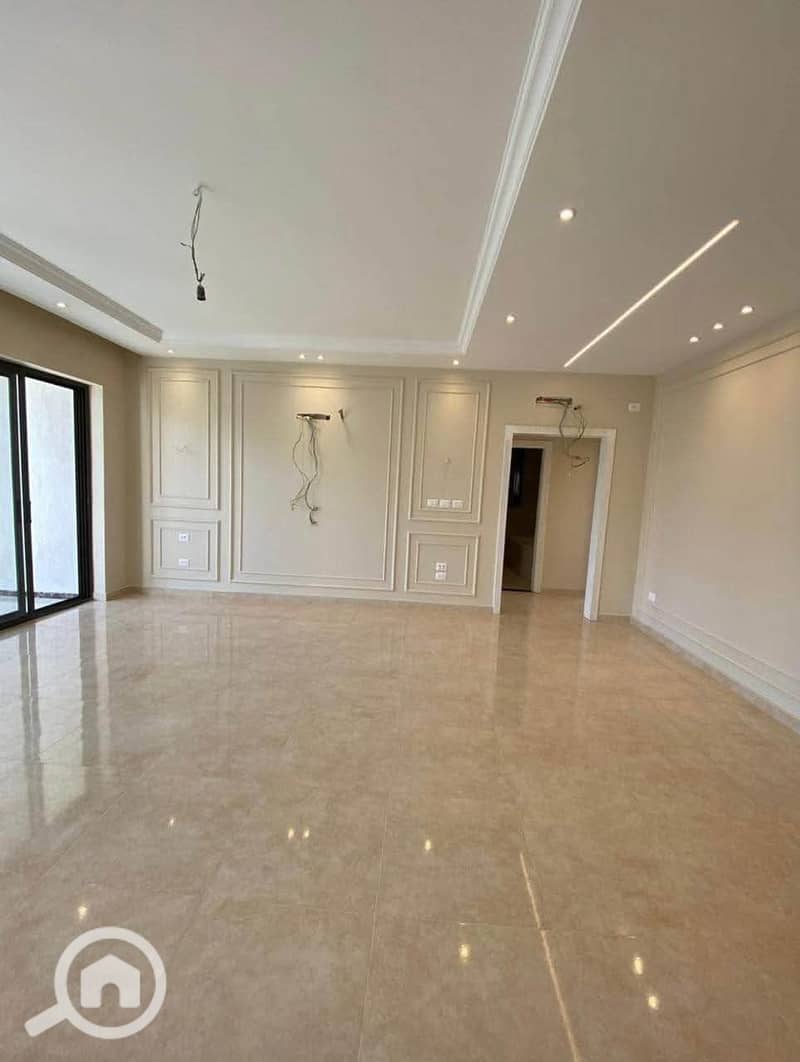 4 b19782b0-c2ad-4eb5-b598-a99f1a9aec1b. jpeg