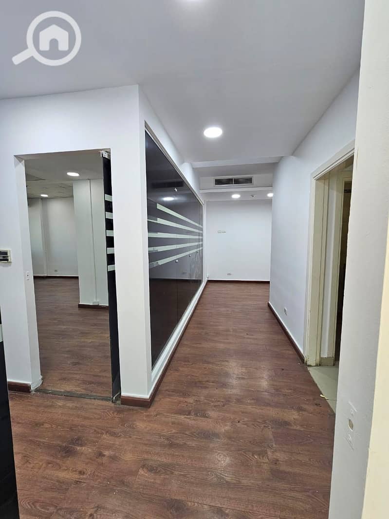 5 0e21e32e-da2c-4425-b3cc-7af043e06ec4. jpeg