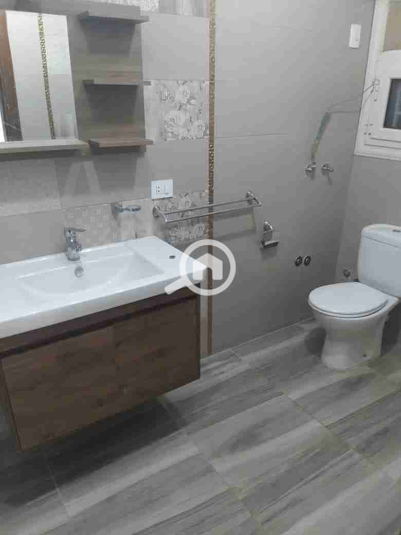 1000249038. jpg 1000249038. jpg