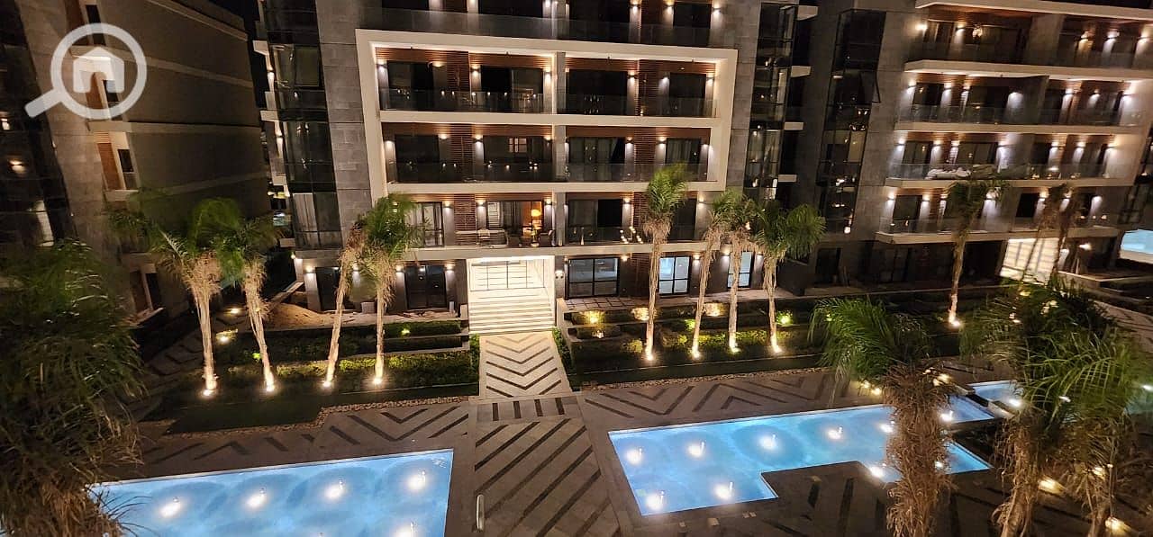 2 3e82d389-f6cc-49ea-a529-619df1fd5a31. jpg