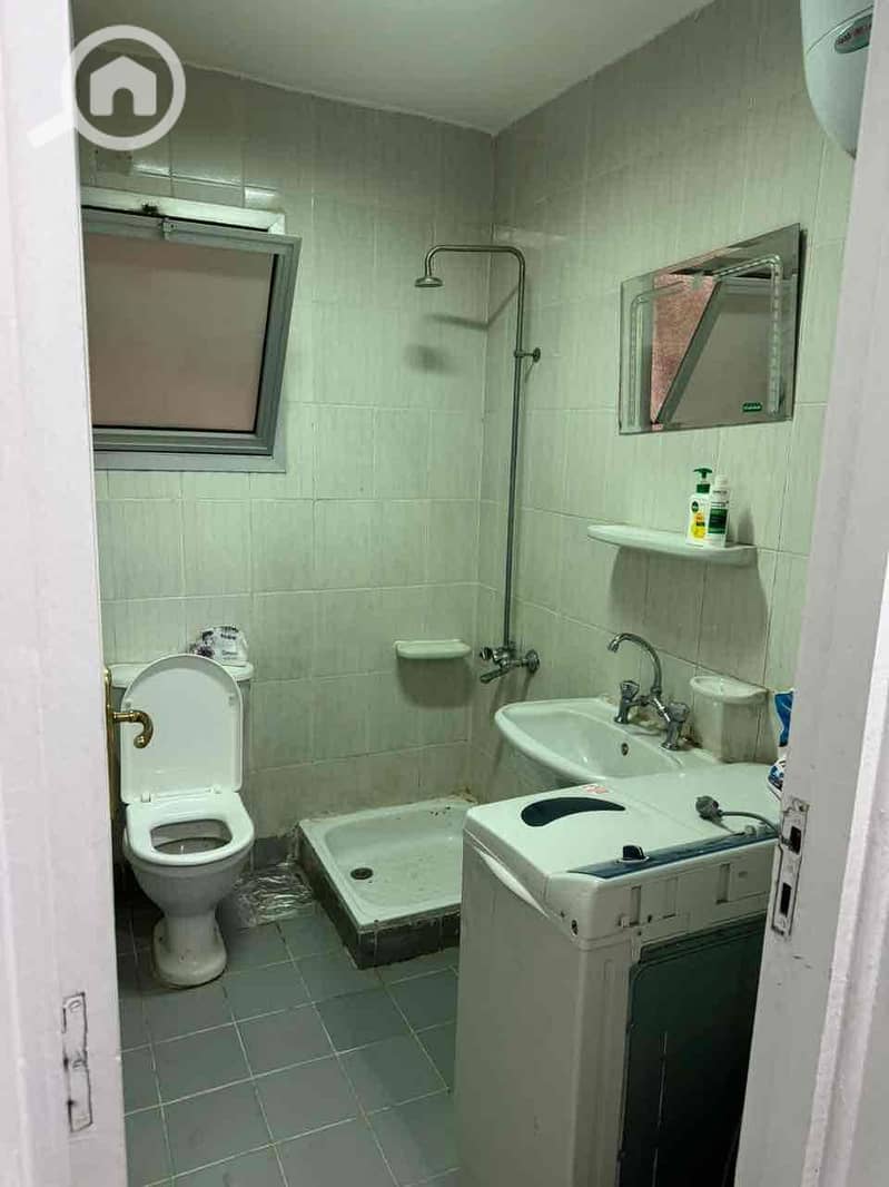 4 828caf18-40a3-4925-abcd-5bdf7c0dd932. jpg