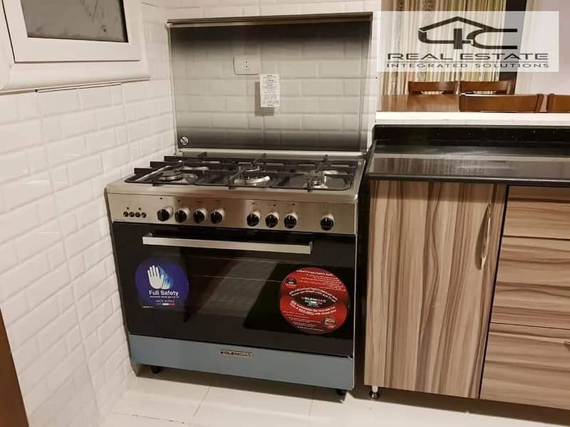 8 WhatsApp Image 2025-11-01 at 09.57. 34 (2). jpeg