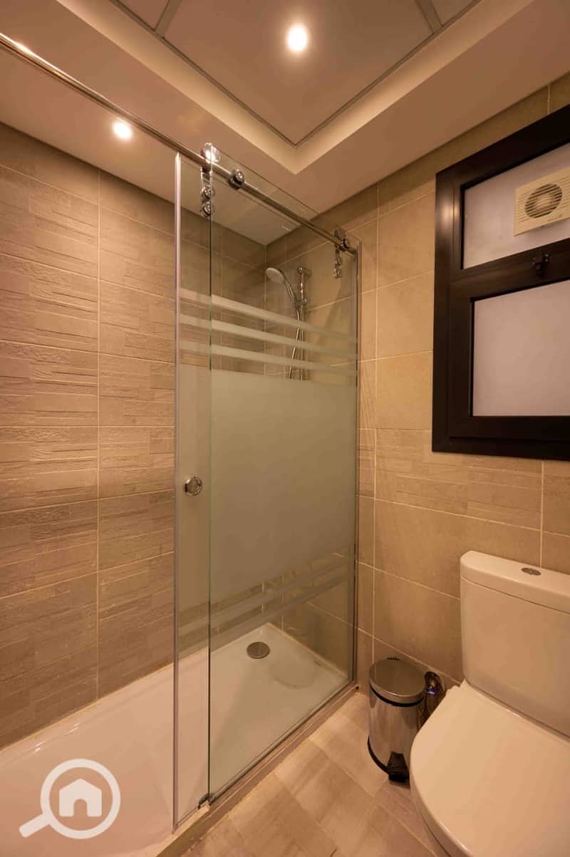 10 99155720-b13c-4e53-af6f-8c4392ea63ad. jpg