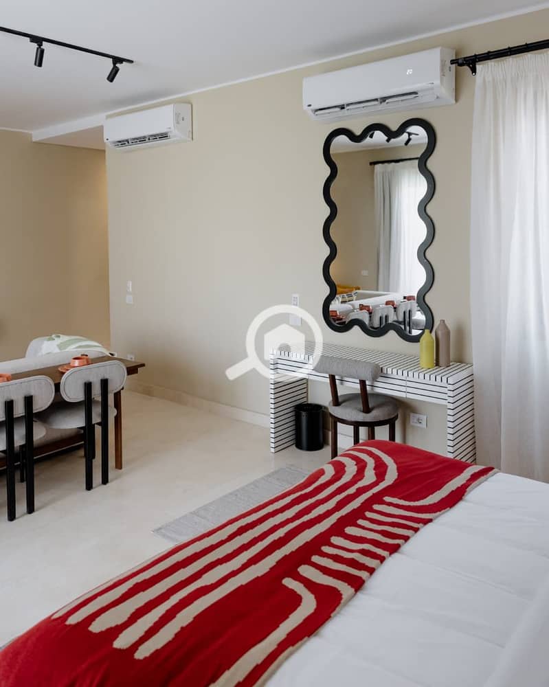 6 94142f7b-536b-46e7-a757-e9e57110adad. jpg