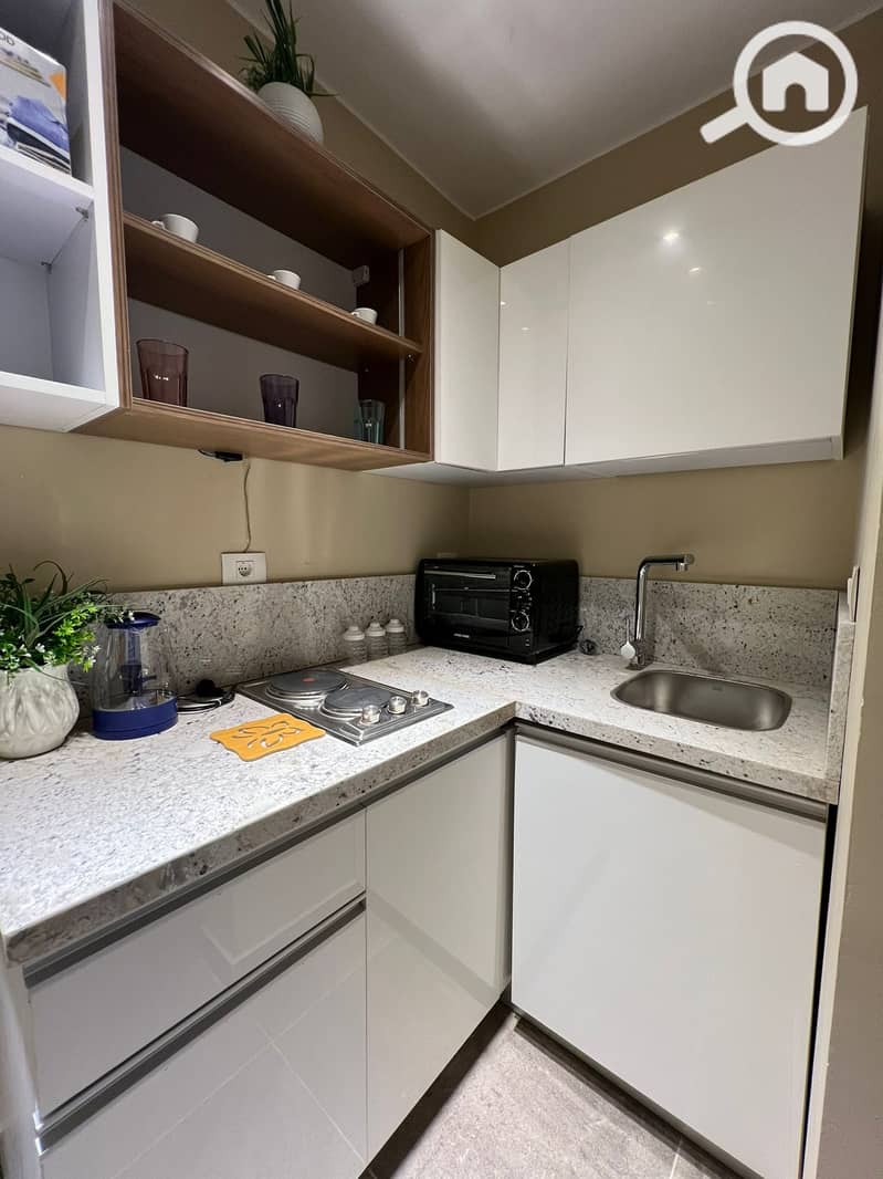 6 45e7bc30-33af-4fa3-9659-bfe278a401f5. jpg