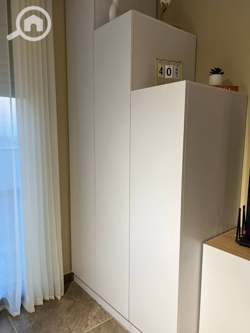 7 b6b54a0a-60f9-40f7-ad1f-5c75ccdc7eef. jpg