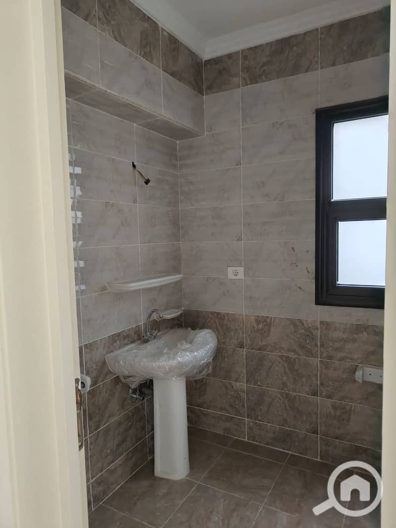 8 WhatsApp Image 2025-11-01 at 4.41. 22 PM (2). jpeg