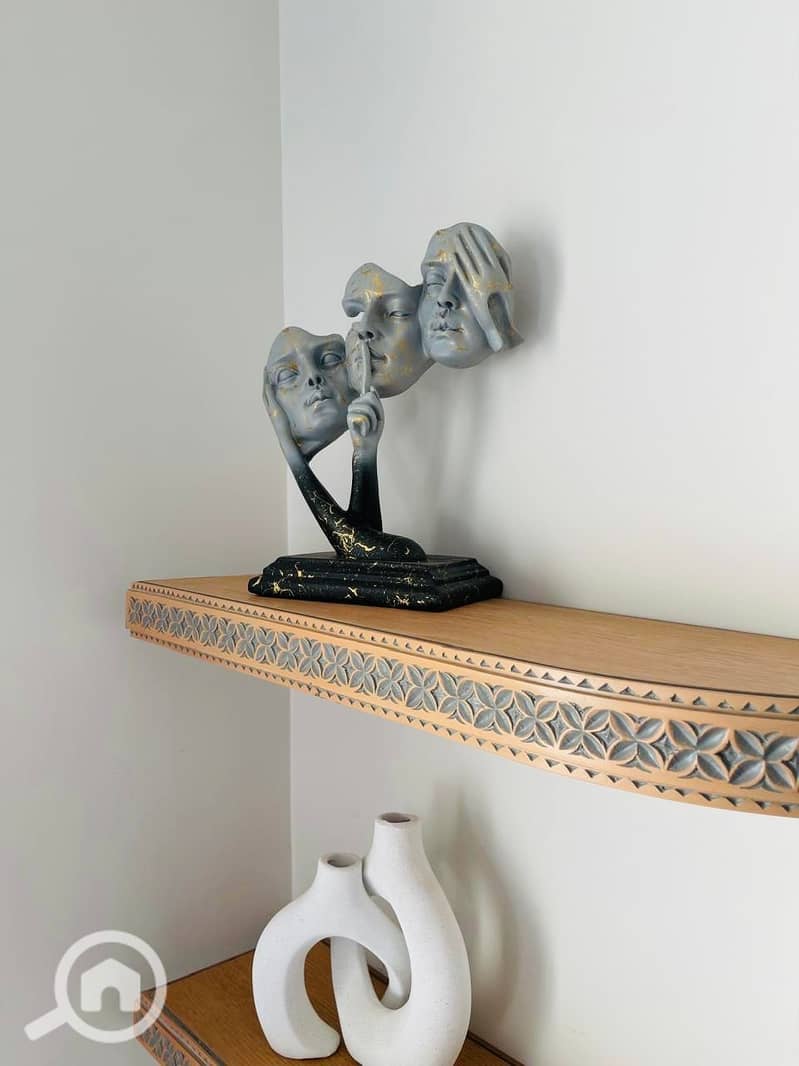 18 5215f79d-f3e0-43df-8984-11d92a5d65c3. jpeg