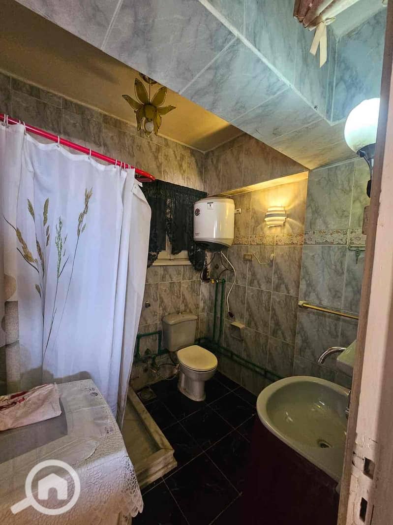 7 94f3c4e0-4cd0-4d75-8018-b90a73a6e96d. jpg