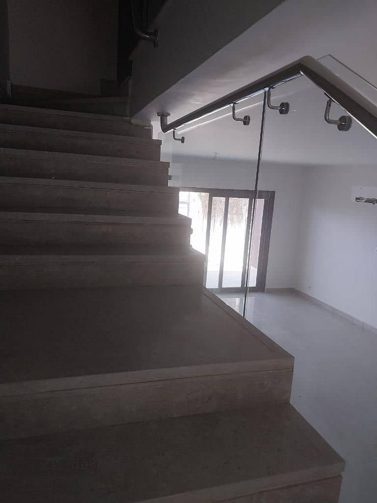 6 WhatsApp Image 2025-11-01 at 15.36. 44_8d8ffbd7. jpg