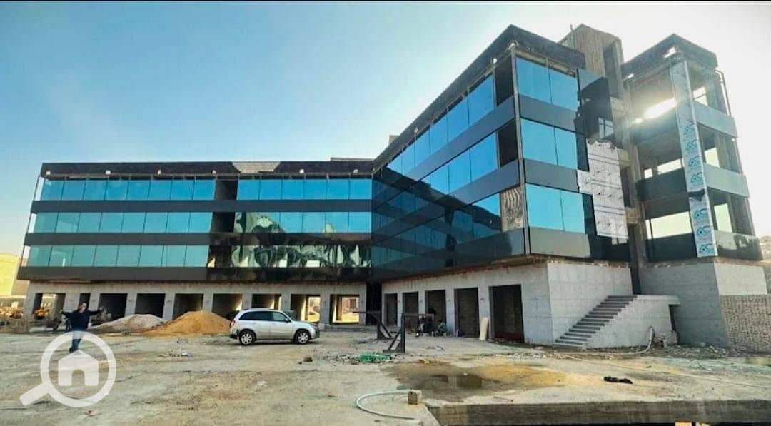 2 b98dbc2b-2c5e-4571-af32-6433b18efcd8. jpg