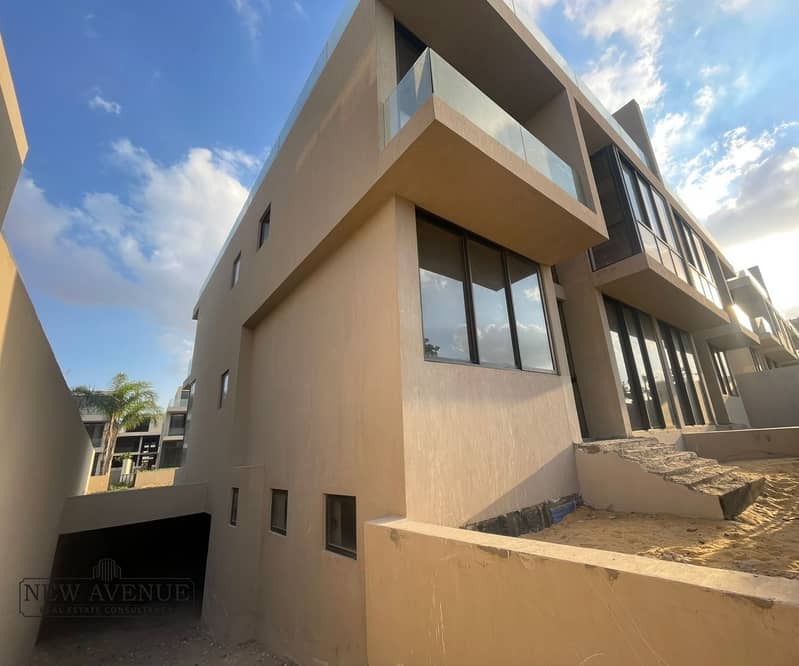 5 WhatsApp Image 2025-11-02 at 01.22. 32_34d9bf43. jpg