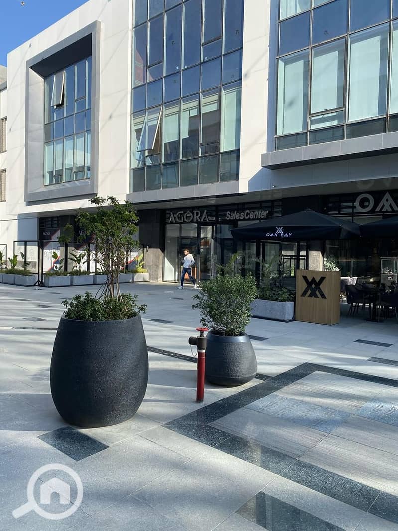 5 421a14e7-d06e-4170-a962-13e77eb3f6d6. jpg