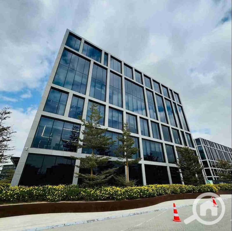 2 FB_IMG_1760048096358. jpg