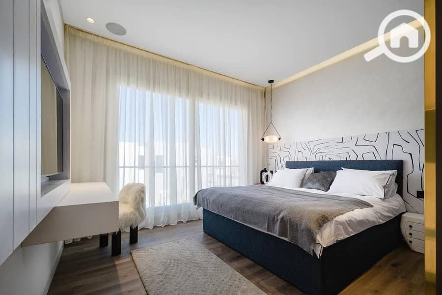 10 29649f5a-831c-4f9c-95e3-4af8283444a1. jpg