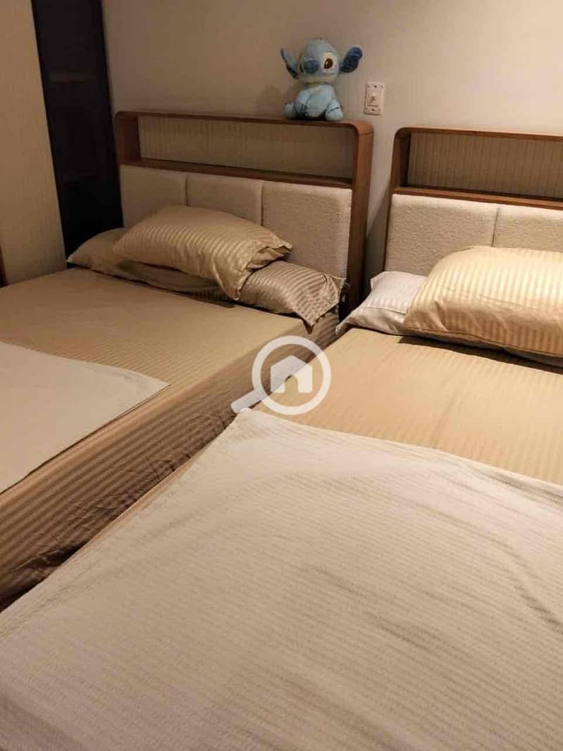 8 BA9994C4-38DF-4486-B74F-9356BE02B284. jpg