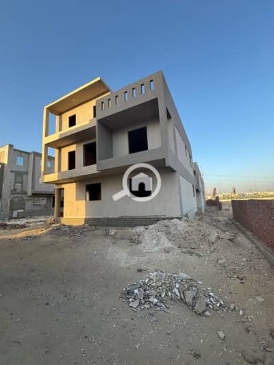 5 Bedroom Villa for Sale in Sheikh Zayed, Giza - 02eae2ff-e646-4e6c-9a83-d4954c6516ca. jpeg