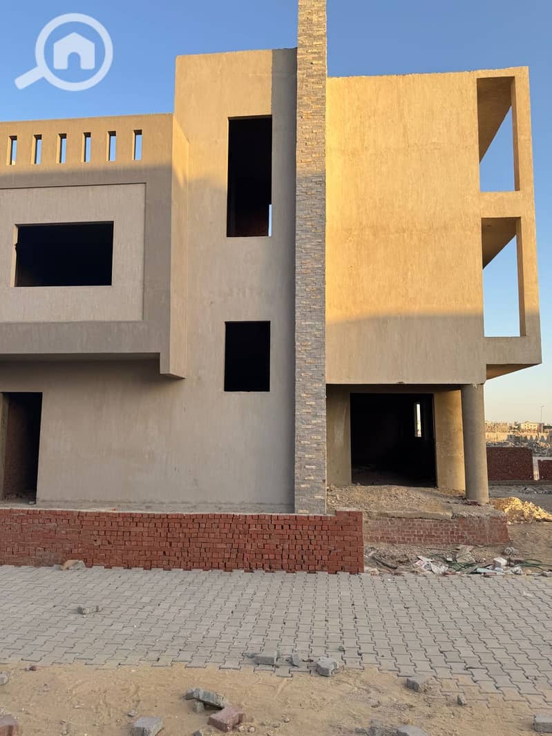 3 f4ad6f59-26d0-4a8c-93f5-7f68f5d0db48. jpeg