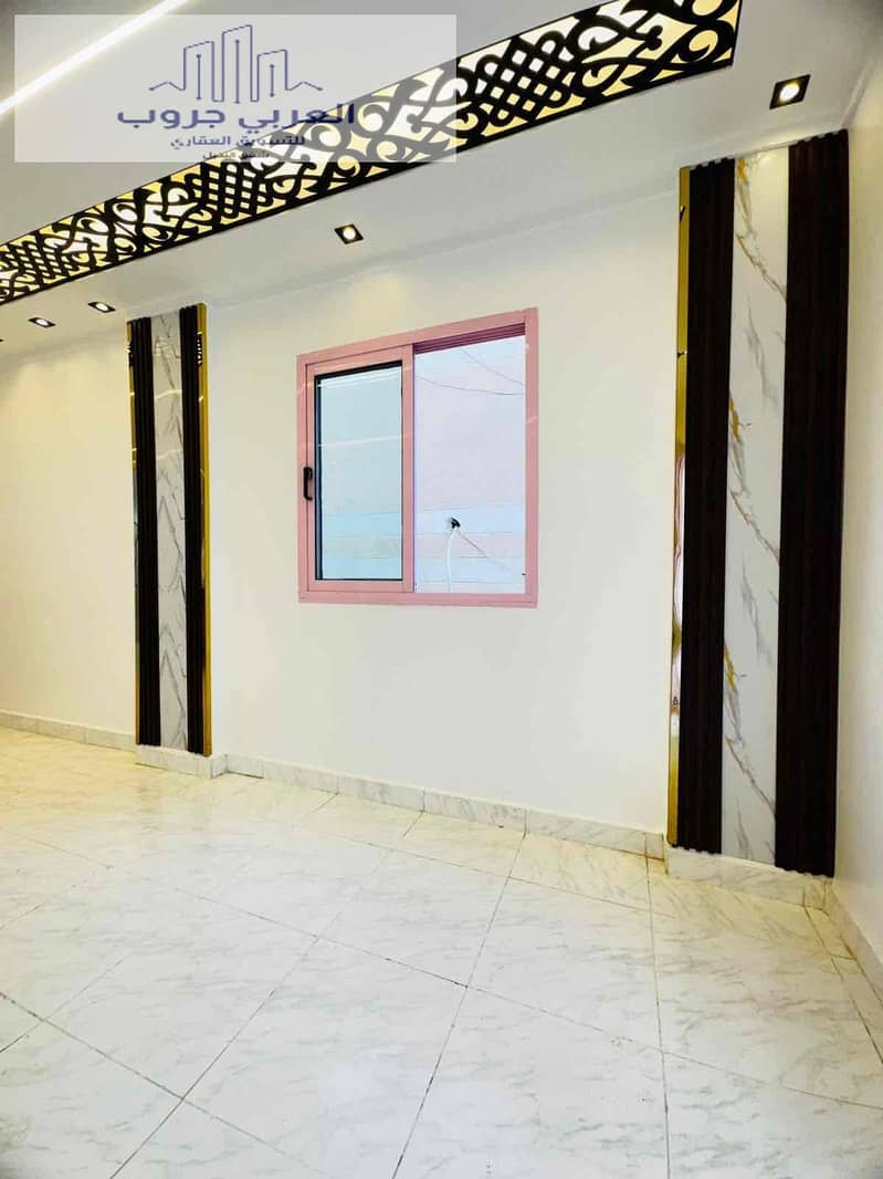 12 c8a44b1f-8dac-4607-816a-76da2d66d9ad. jpg