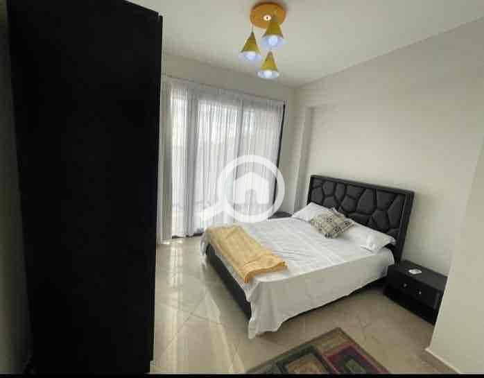 5 30dff9bf-379a-4038-8c37-50a94cbcf960. jpg