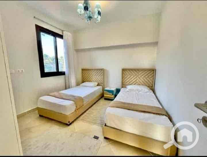 9 c75fb8f6-8941-49ad-94d0-a97a152e794d. jpg