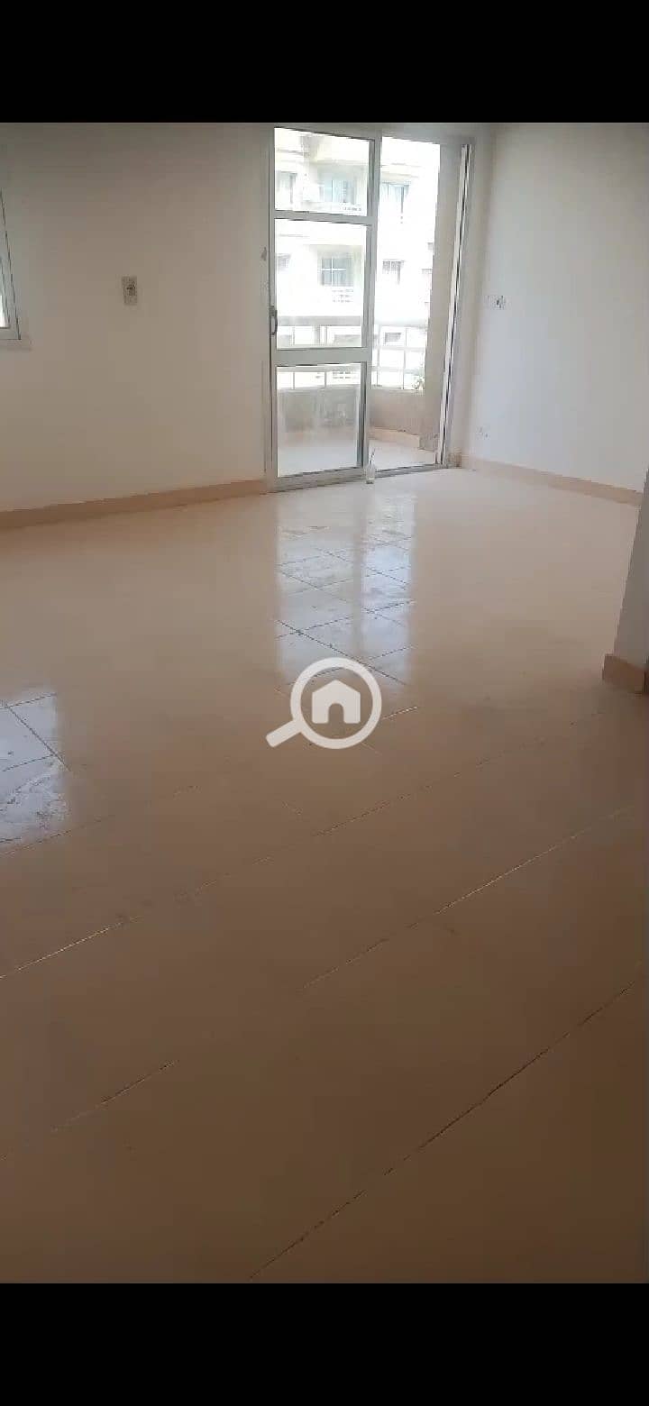 5 Screenshot_20251102_085051_com. whatsapp. w4b. jpg