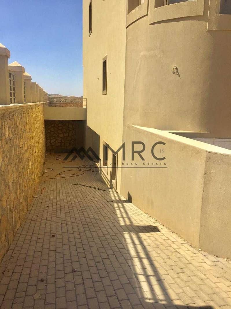 6 Y4upW2t0y7BTJwaQ6OdEgcRFiVuHQ0TUF6OD7LdF. jpg