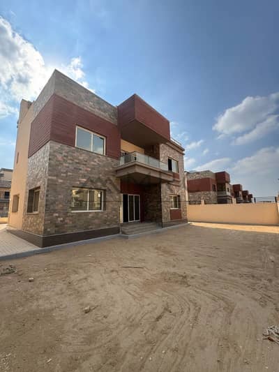 تاون هاوس 4 غرف نوم للبيع في القاهرة الجديدة، القاهرة - IMG-20251027-WA0122. jpg