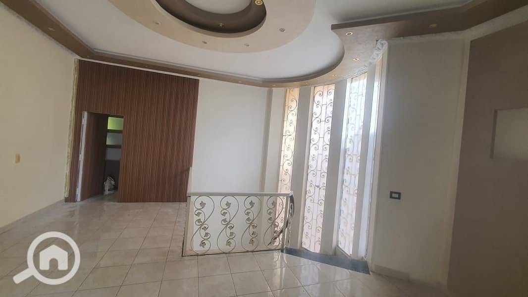 3 WhatsApp Image 2025-10-27 at 16.20. 30_4a8ac53e. jpg