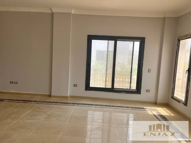 10 85b6966b-5391-4f36-a745-bf533e2c5600. jpg