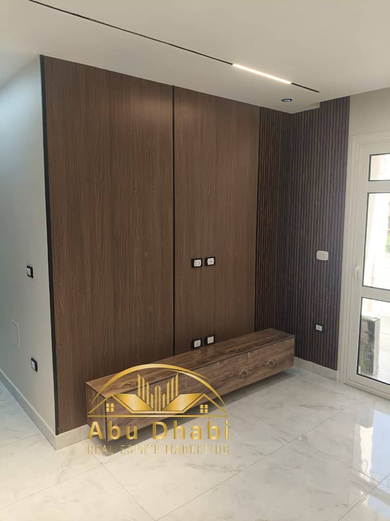 2 b33b73b0-00a4-4f03-8458-2bd136474bf9. jpg