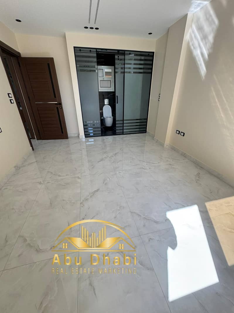 10 f329642f-80b1-4b04-9cb4-42084e6fc056. jpg