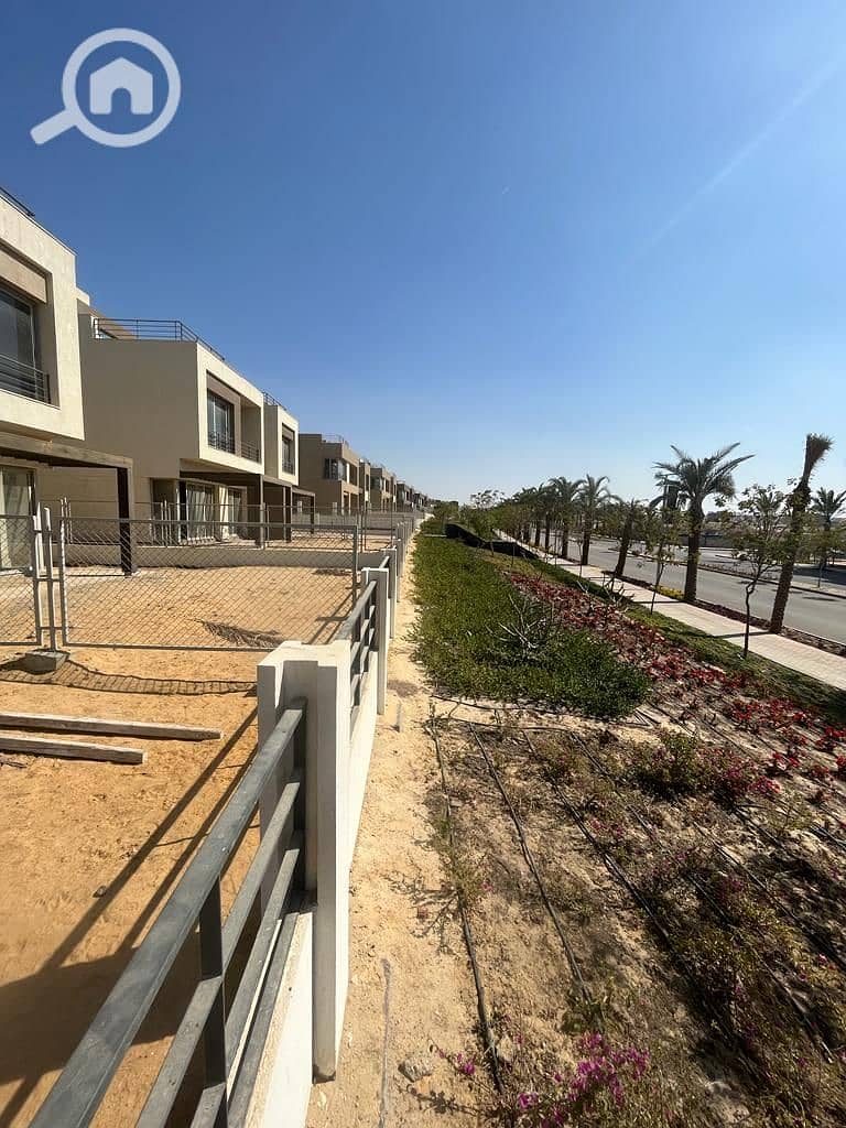 2 WhatsApp Image 2023-12-04 at 13.09. 47_ea9717dd. jpg