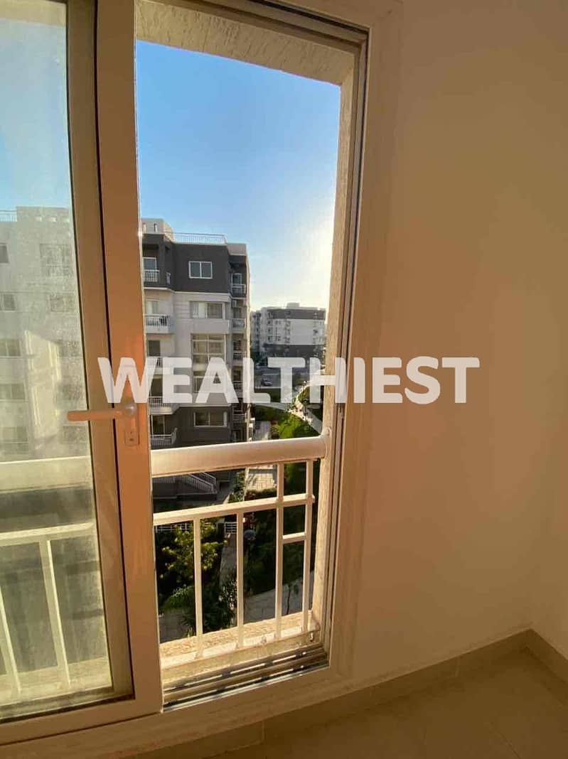 13 702cf778-f47d-4a07-9ba7-822d9044e7d6. jpg