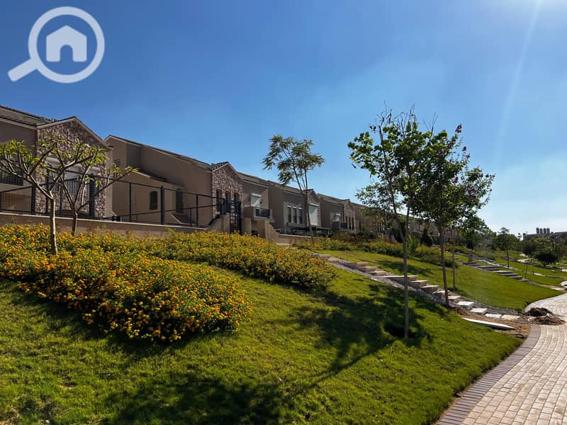 2 2eac1e21-89ec-4f70-8e53-d58aa9c9127f. jpg