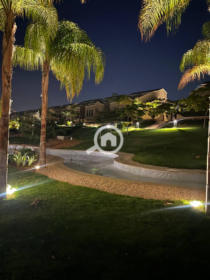 10 07f84b47-e5f0-44e2-addc-e66fea4eca24. jpg