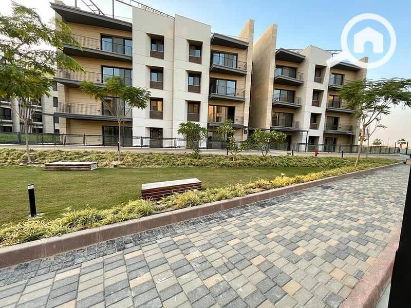 2 12444d4d-0b8f-4ab2-ac69-150c1a405a71. jpg