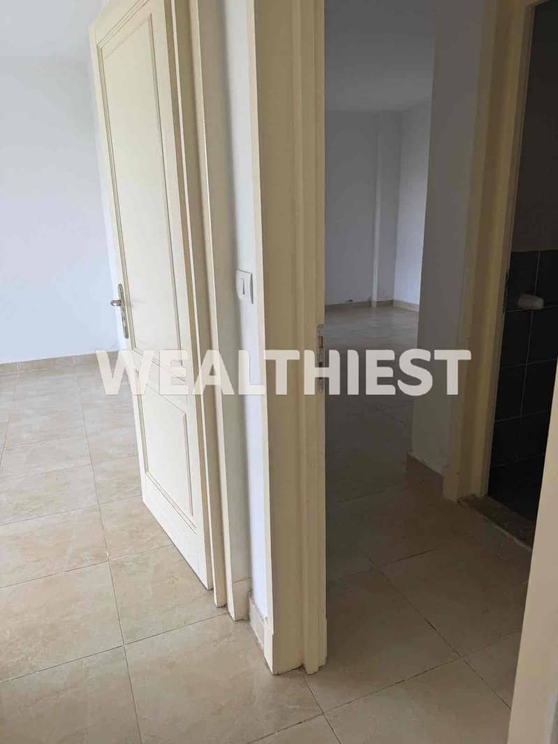 10 7f5c6847-5190-497a-aea9-a12a468b7b54. jpg