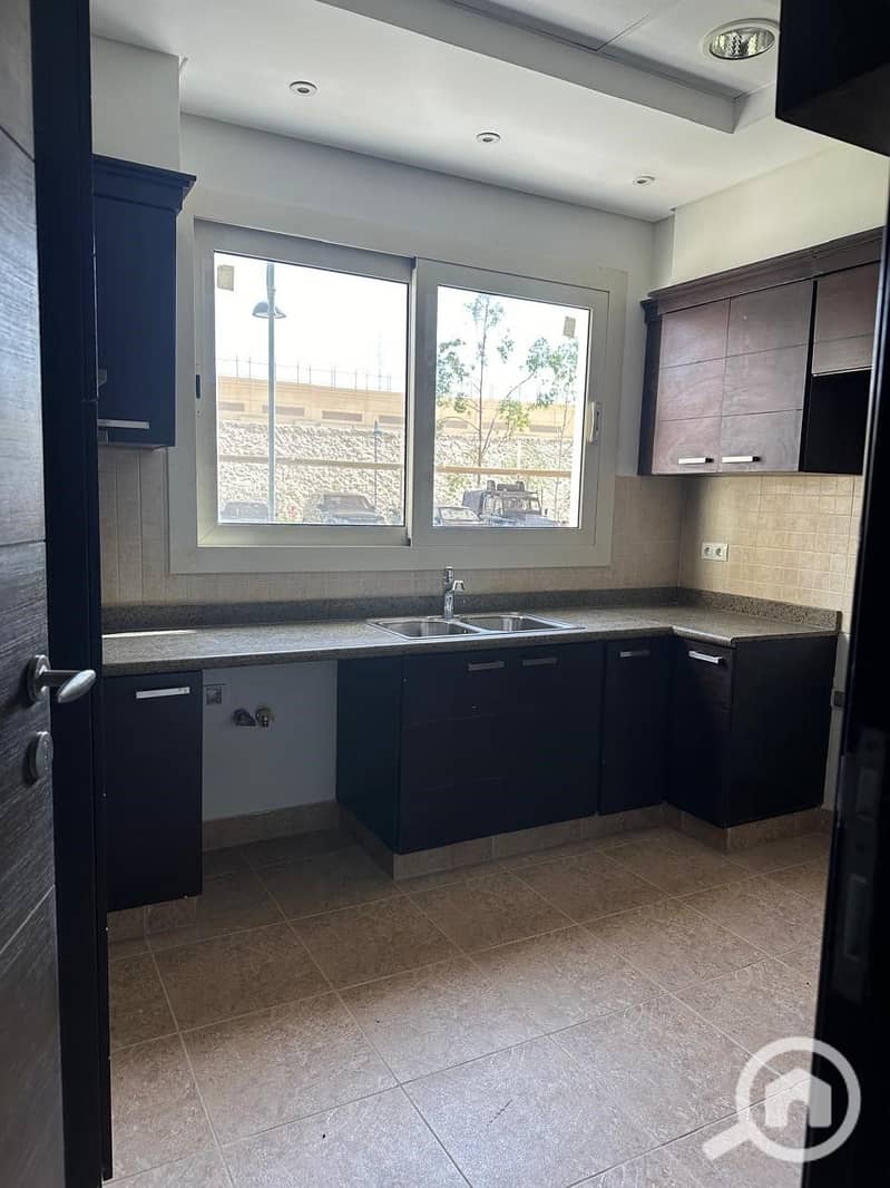 6 2c6d337a-b6db-420e-9b49-e54a0e802cbb. jpg