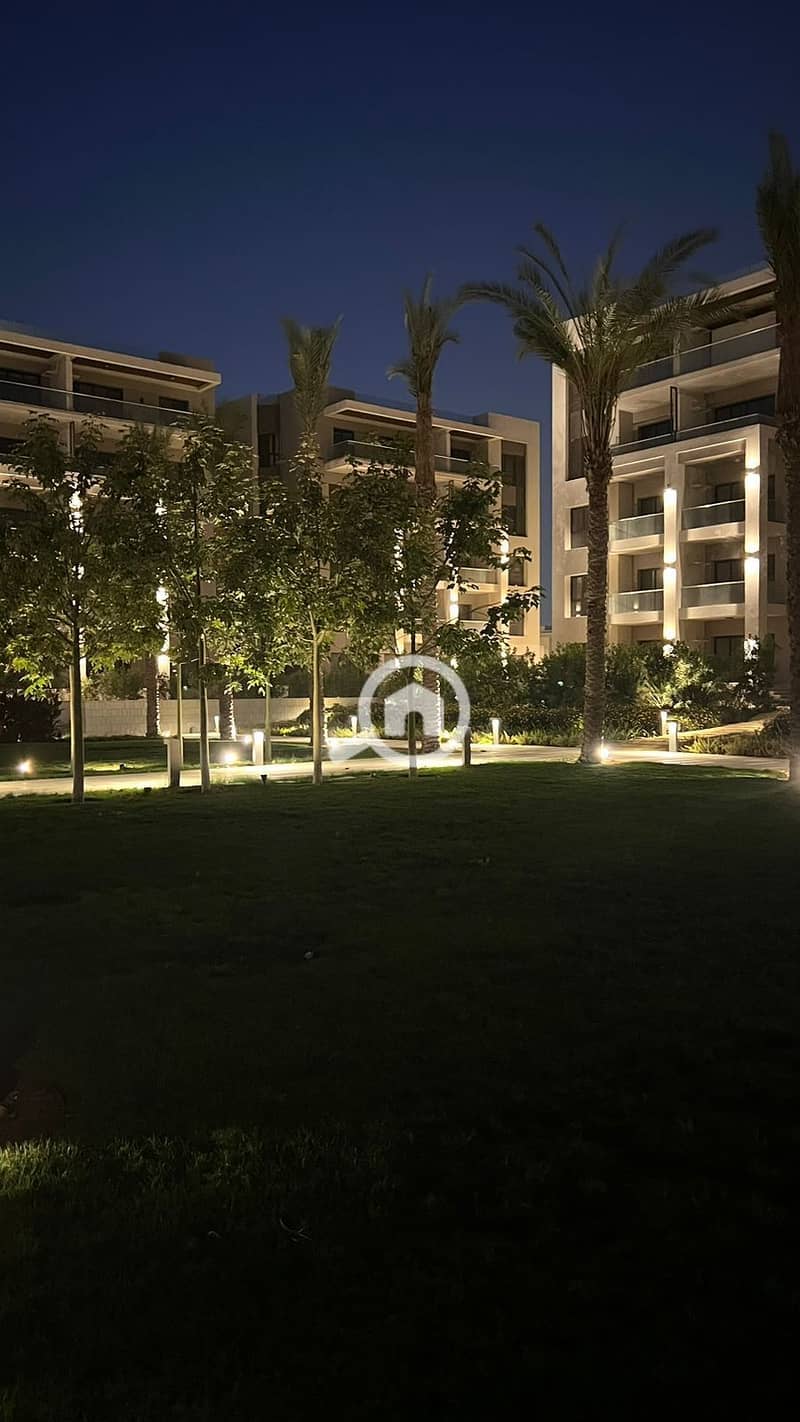 2 749832a1-bc75-452a-a530-f316a1708cb6. jpg