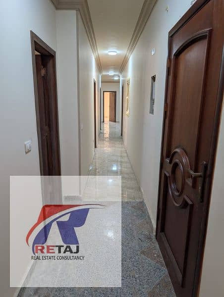 4 b2c254fa-b0b0-4a7a-b85e-2b5dccaafd50. jpg