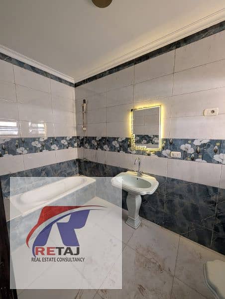 10 67afb7c7-23cb-4cbe-bd41-4becbc09c699. jpg