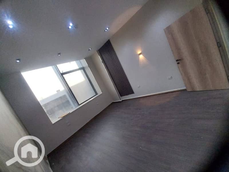 2 WhatsApp Image 2025-10-19 at 4.15. 58 PM (2). jpeg