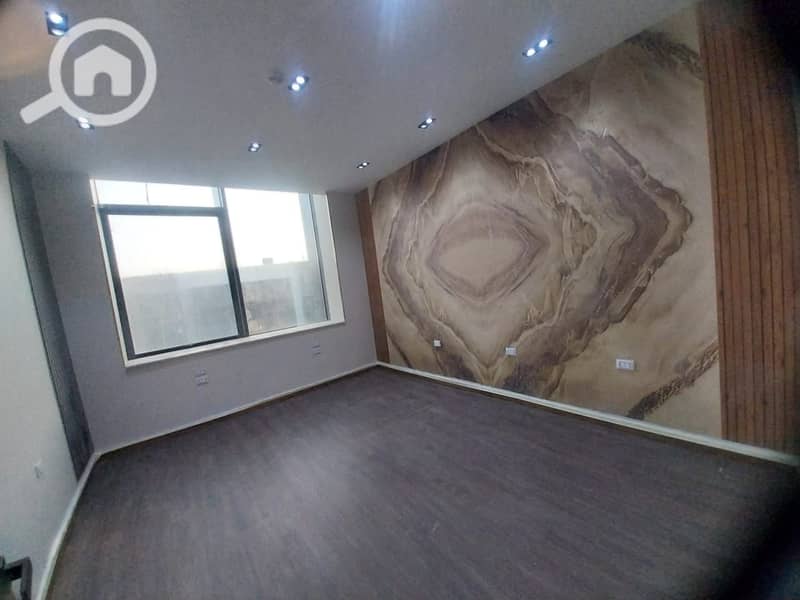 8 WhatsApp Image 2025-10-19 at 4.16. 01 PM (2). jpeg