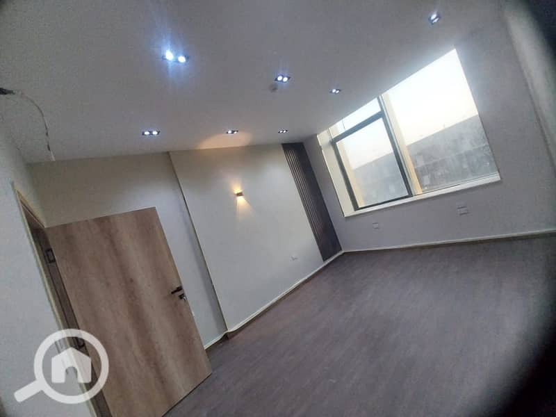 10 WhatsApp Image 2025-10-19 at 4.16. 01 PM. jpeg