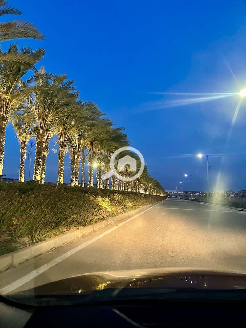 3 453f45f1-ca83-4b9f-afb0-9cc4d14af19e. jpeg