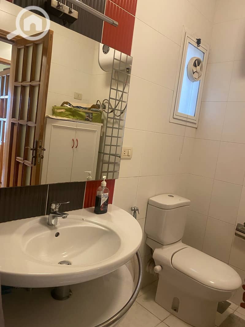 2 8f1bae43-61c3-446a-a52e-e754b6be59df. jpg