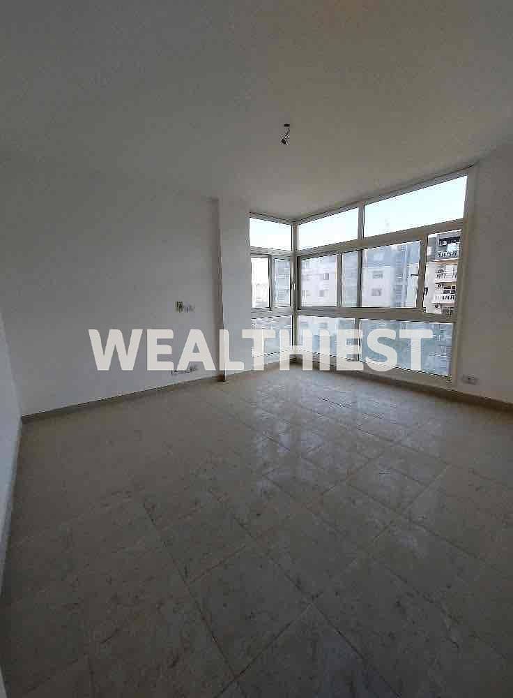 4 5db4ffe8-44bd-4a46-a07d-d40fad4a3dfe. jpg